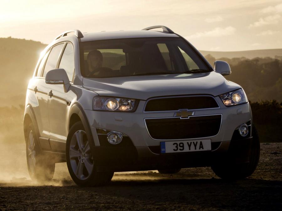  Chevrolet Captiva 2011 года  (UK) (фото 6 из 16)